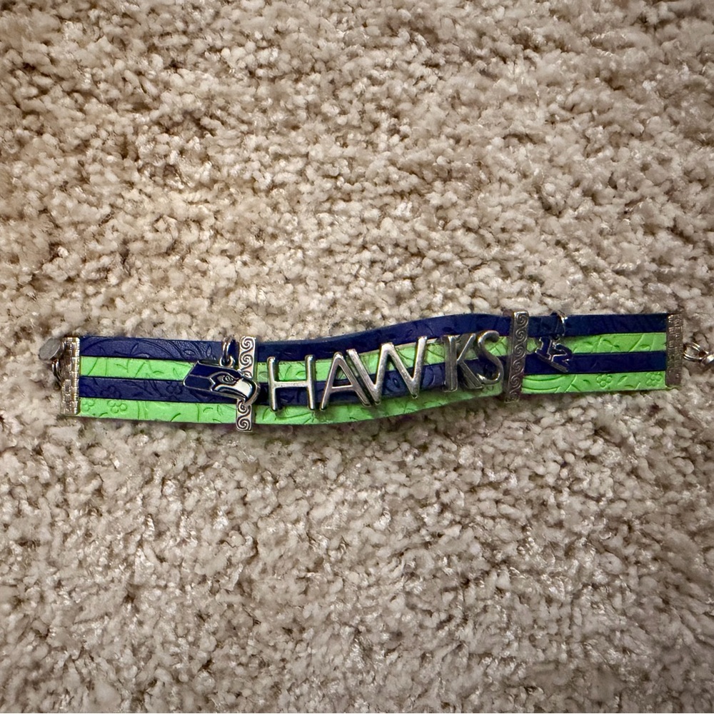 Blue and Green HAWKS Bracelet - magnetic easy clasp- 12s Seattle - Picture 3 of 5